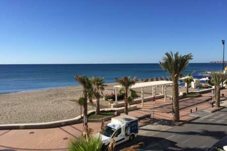 Espectacular 1ª Linea De Playa...Te Enamoraras!!! Lejlighed Fuengirola Eksteriør billede