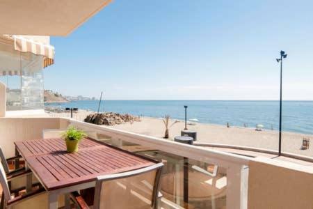 Espectacular 1ª Linea De Playa...Te Enamoraras!!! Lejlighed Fuengirola Eksteriør billede